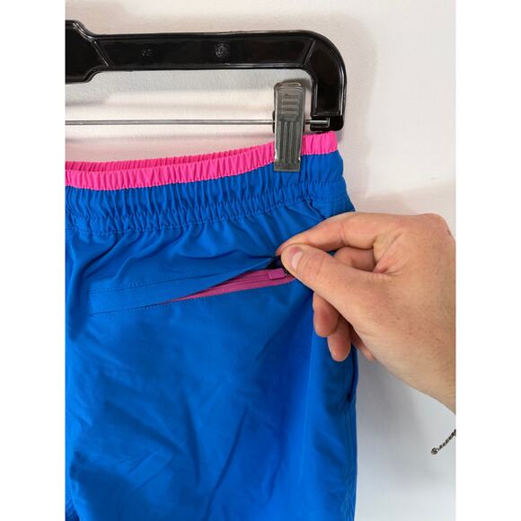 Chubbies Swim Trunks 5.5 Inch Size Medium Brief Liner Blue Pink - Picture 12 of 12